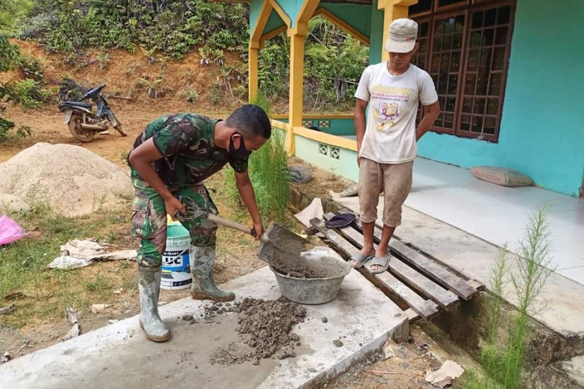 Satgas TMMD bantu warga Danti perbaiki Masjid Nurul Islam