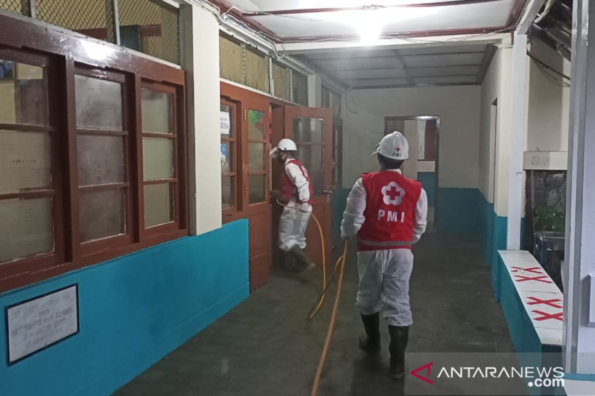 PMI Kota Sukabumi disinfeksi beberapa lokasi jelang kunjungan Wapres