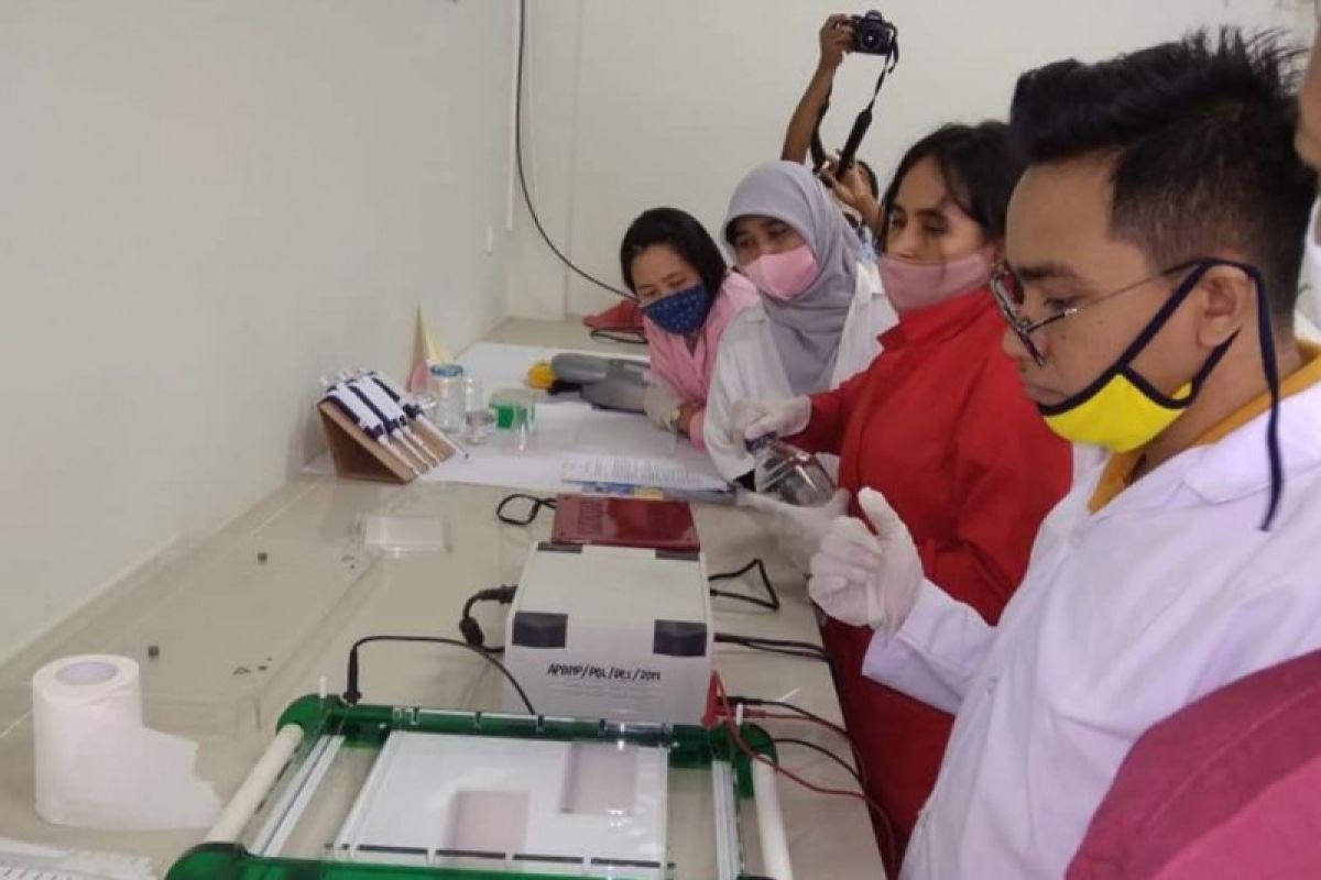 16 laboran siap operasikan laboratoium qPCR pool test di Kupang