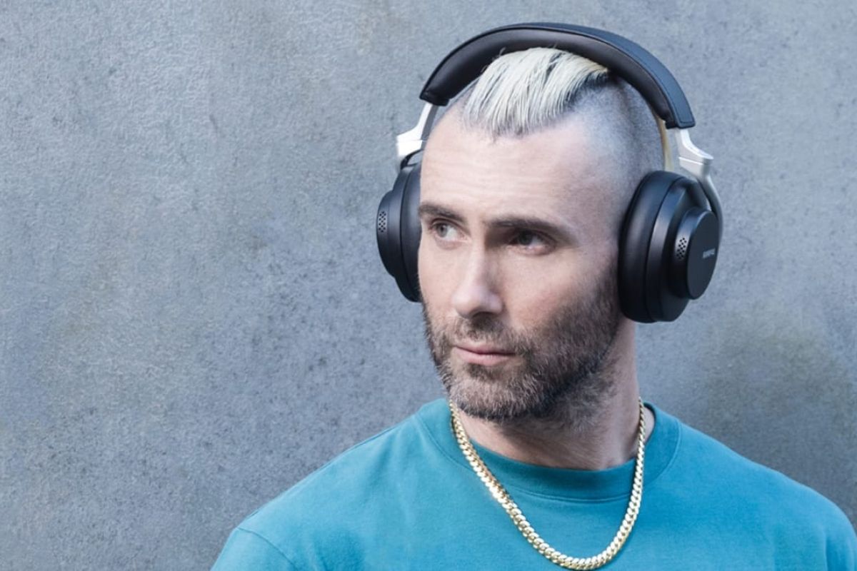 Gandeng Adam Levine, Shure boyong AONIC 50 ke  Indonesia