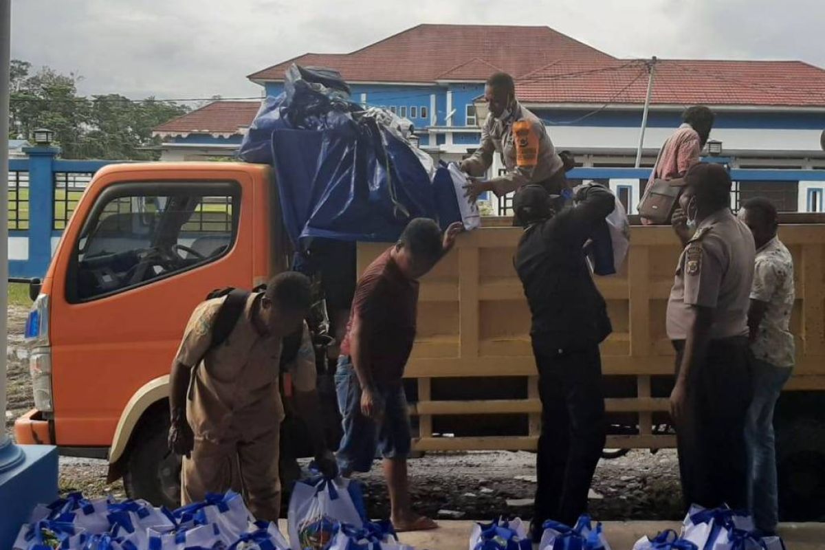 Polisi awasi penyaluran bansos beras di Yahukimo