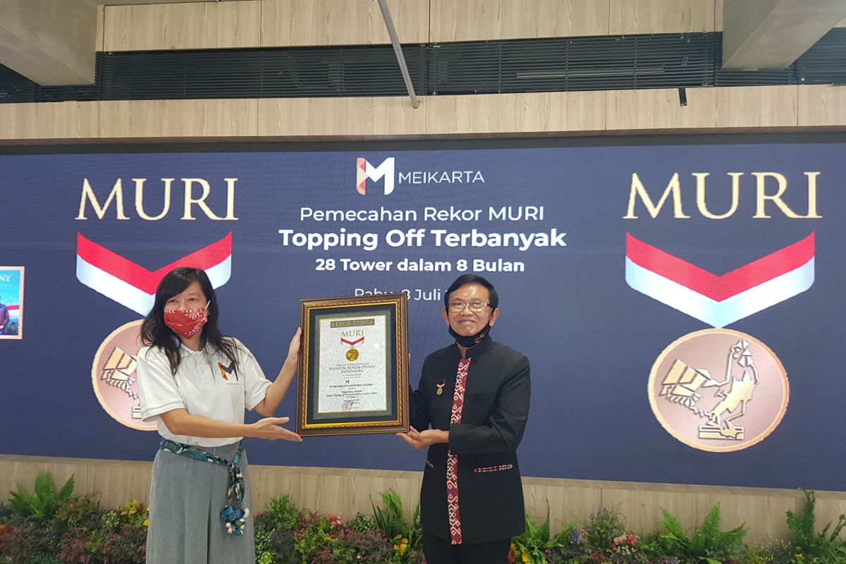 Meikarta terima penghargaan MURI atas keberhasilan lakukan topping off tower terbanyak (video)