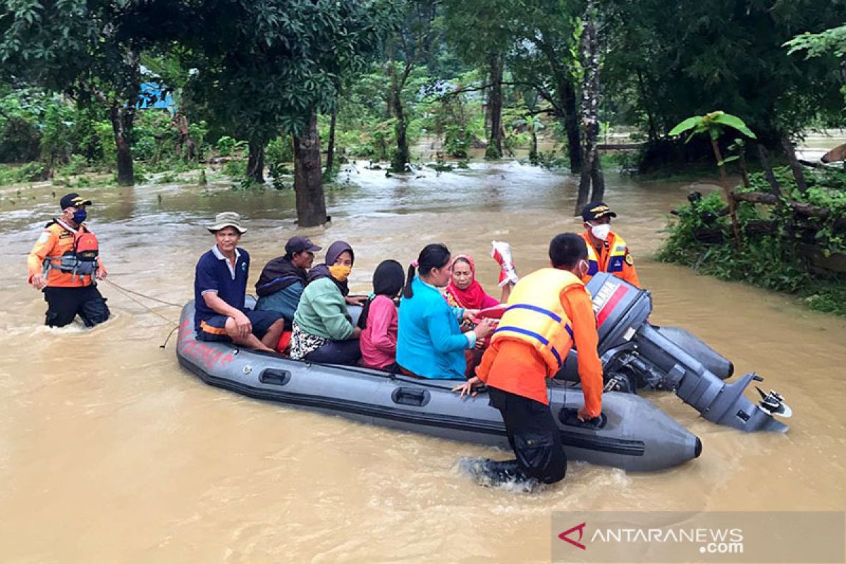 Banjir rendam dua desa di Konawe Utara