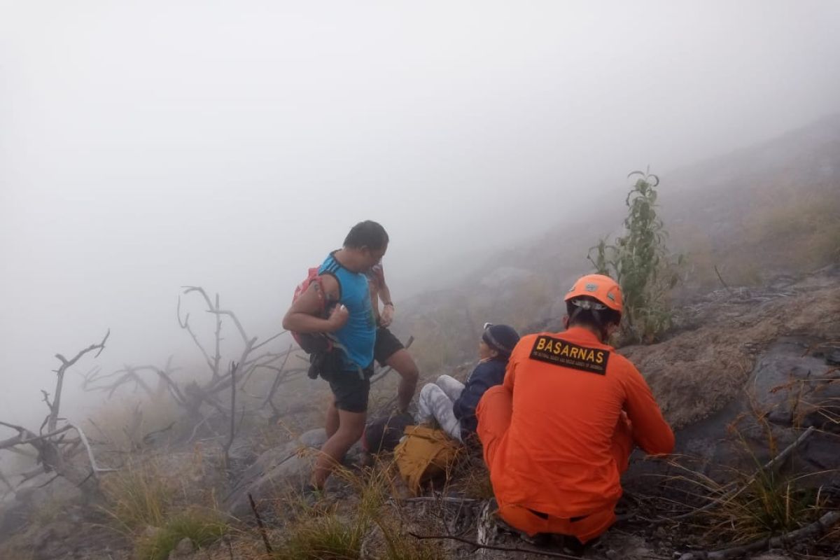 Tersesat naik Gunung Agung-Bali, Dua pendaki ditemukan selamat