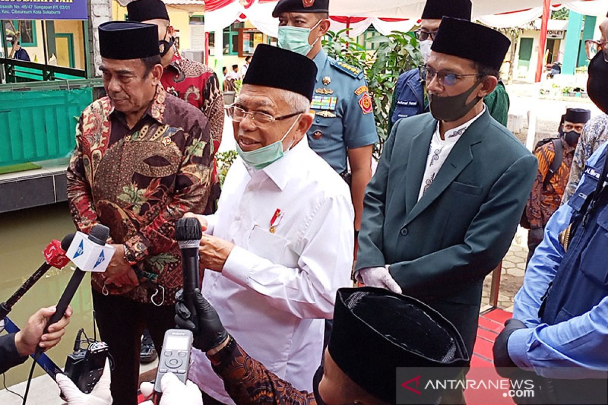 Wapres: Bahaya COVID-19 dan ekonomi harus dihadapi sekaligus