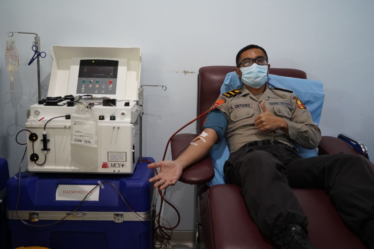 Empat polisi jadi donor plasma darah untuk pasien COVID-19