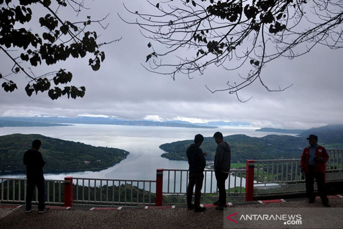 Pemerintah memulai proyek pengembangan 10 desa wisata Danau Toba