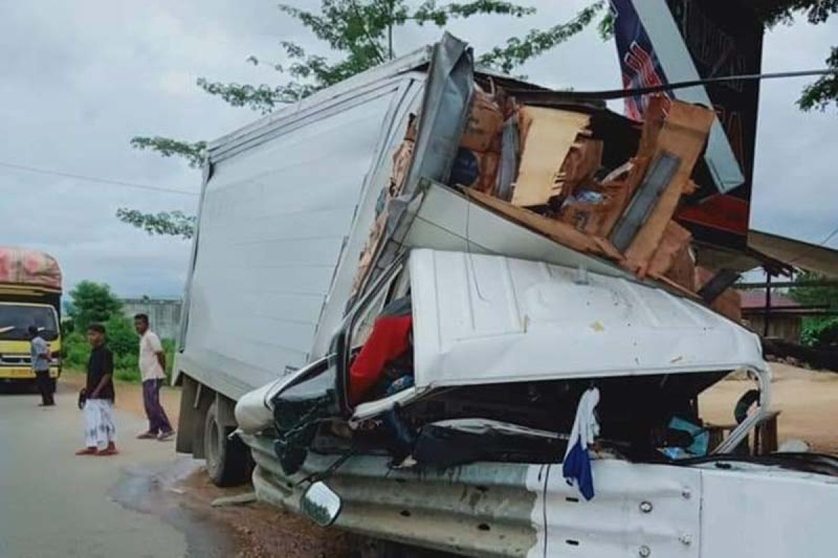 Kecelakaan tunggal di Aceh Jaya rengut nyawa sopir mobil box