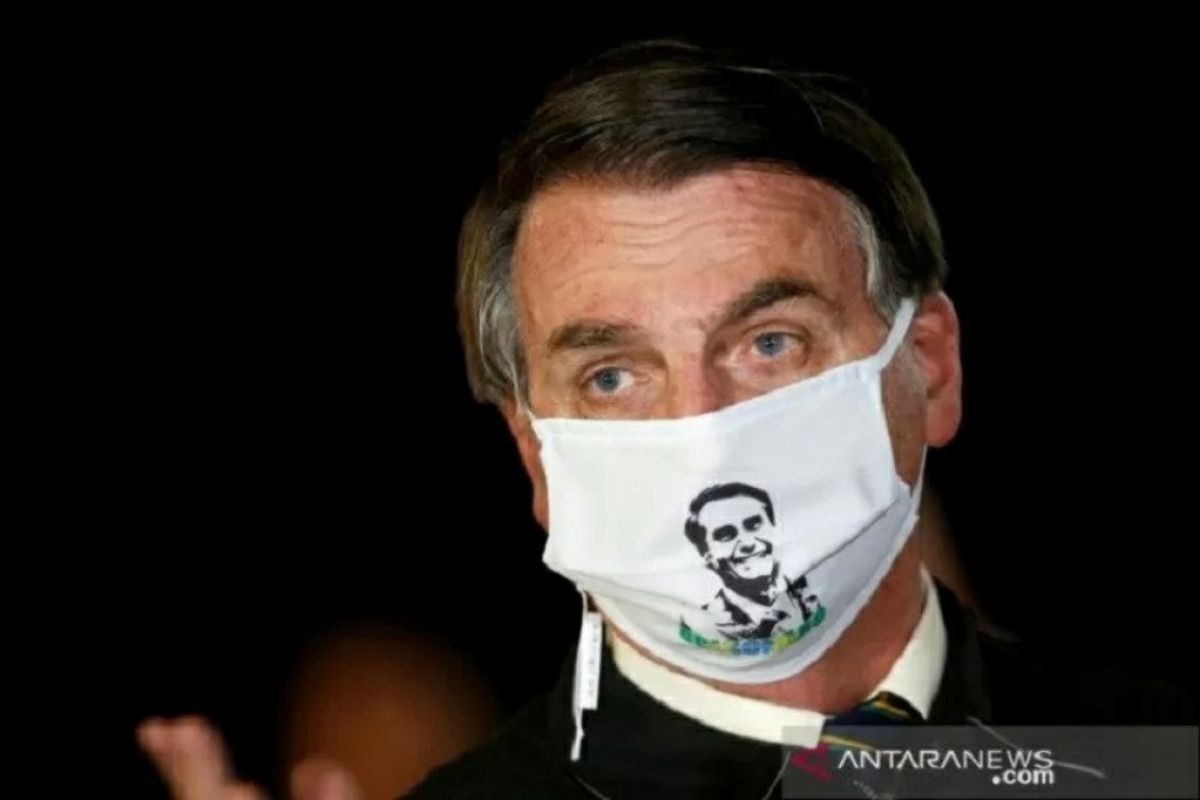 Presiden Brazil Jair Bolsonaro masih positif COVID-19 hingga tes ketiga