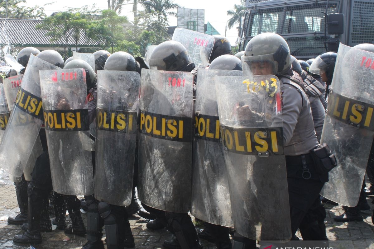 Ribuan personel polisi siap amankan Pilkada Karawang 2020