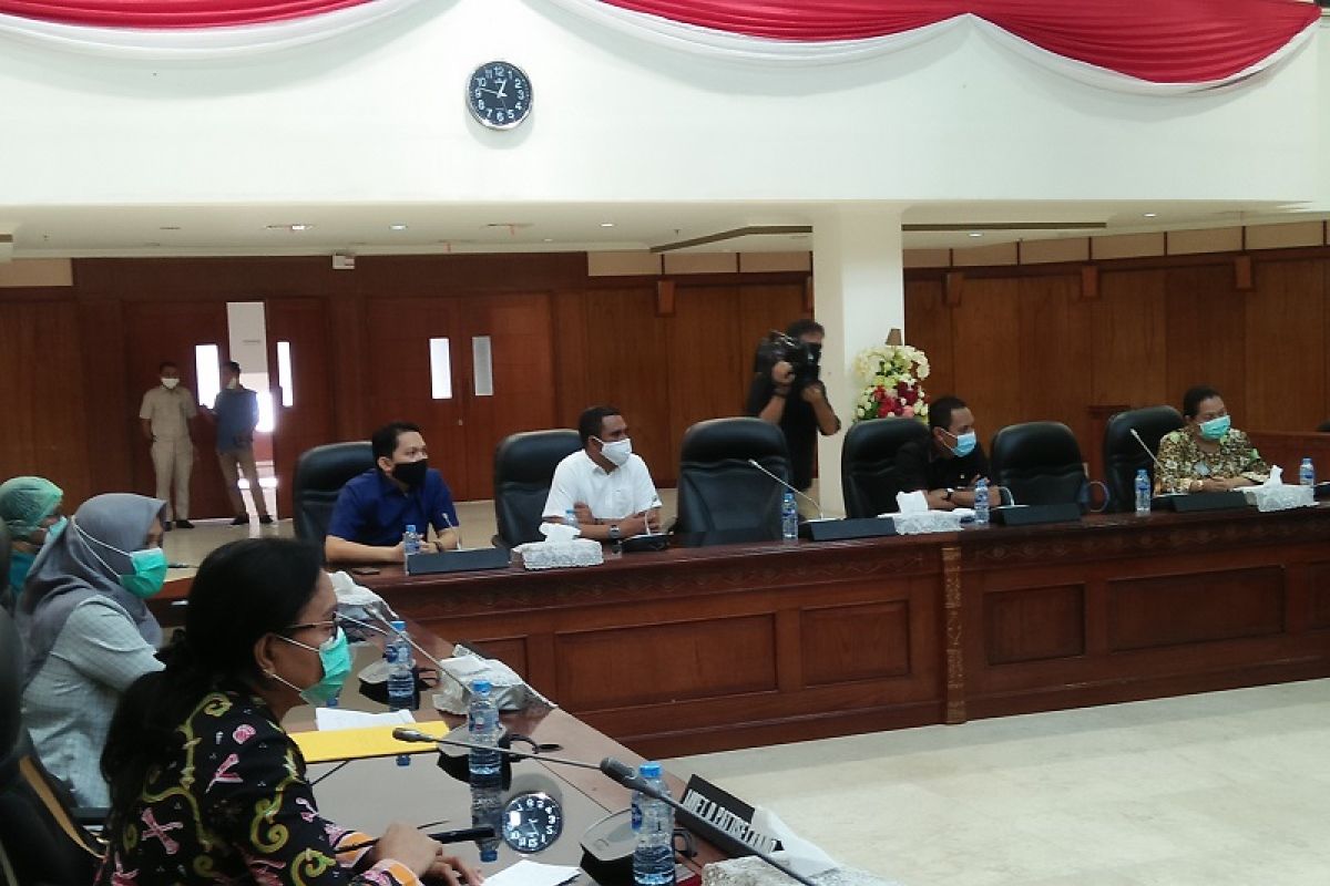 Kadiskes Maluku tegaskan pasien HK positif terpapar COVID - 19