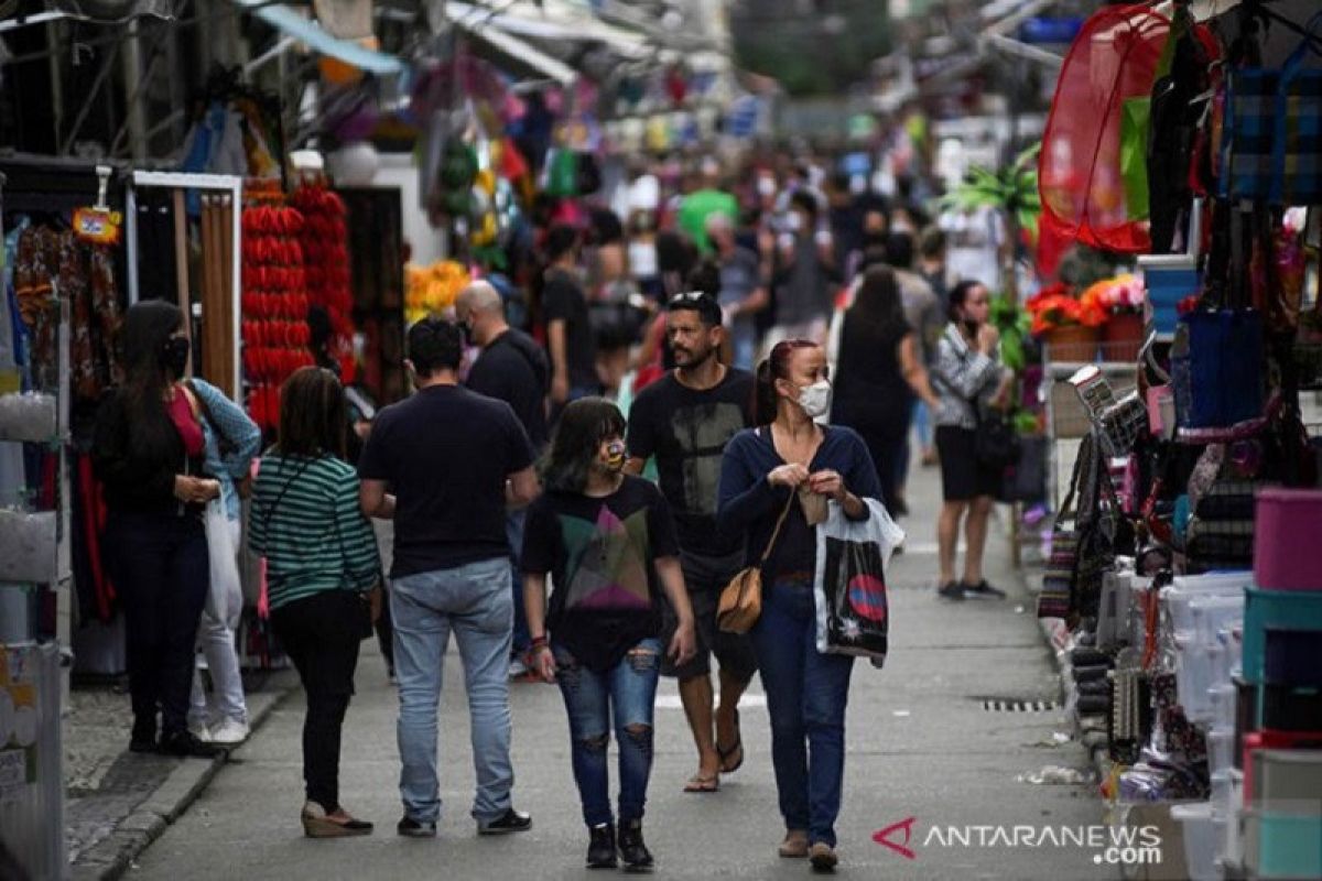 Brazil laporkan 1.214 kematian baru COVID-19 dalam 24 jam