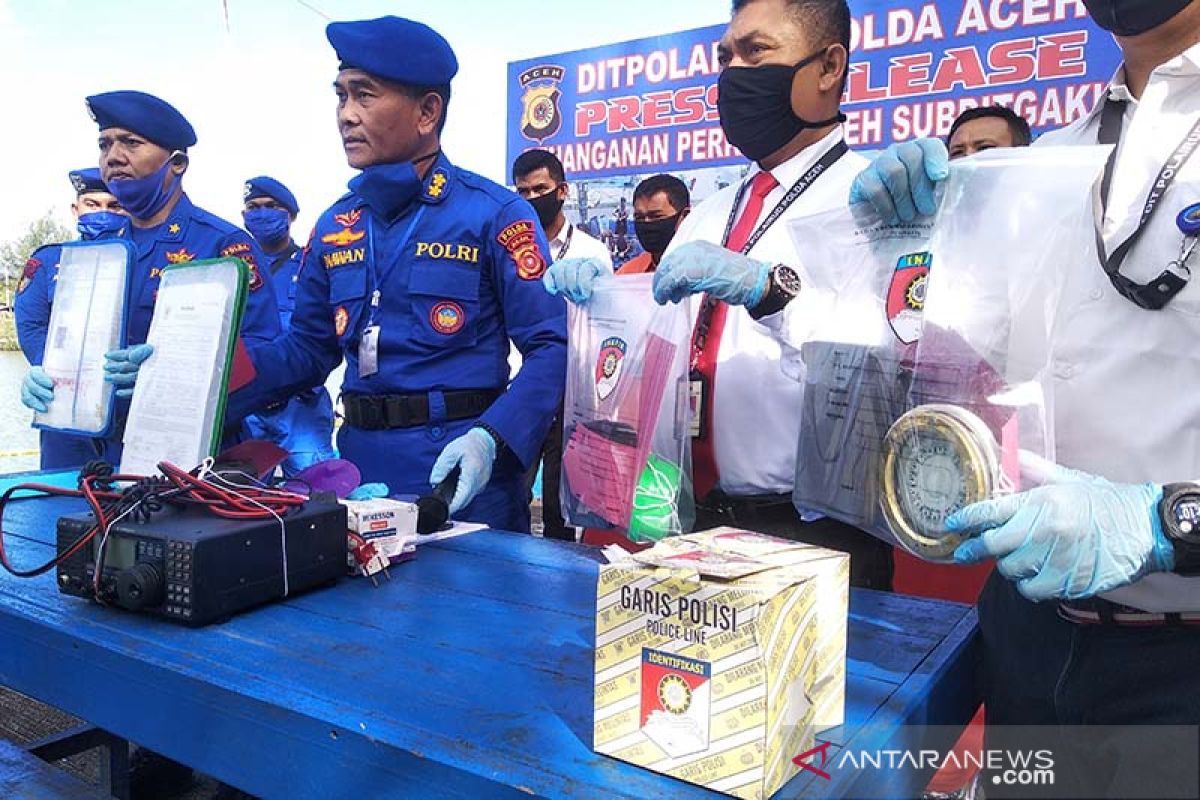 Tidak punya izin berlayar, dua kapal nelayan ditangkap