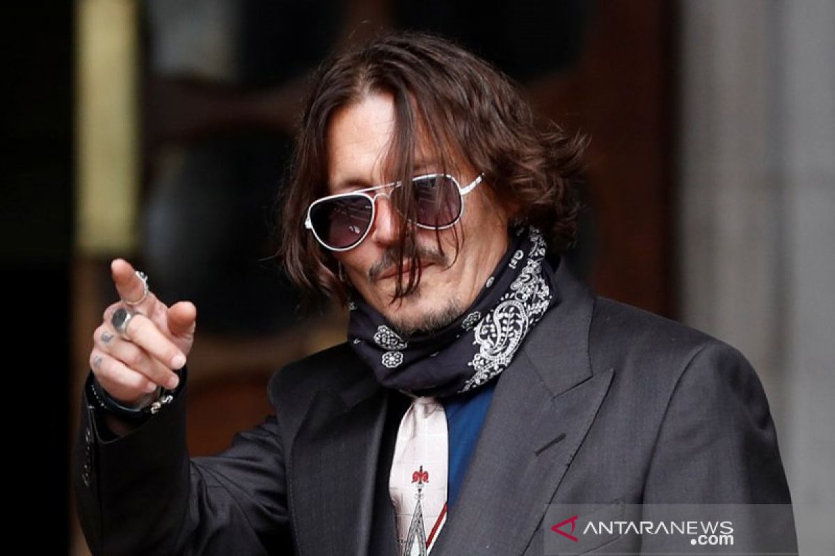 Johnny Depp ajukan penundaan sidang demi syuting "Fantastic Beasts 3"