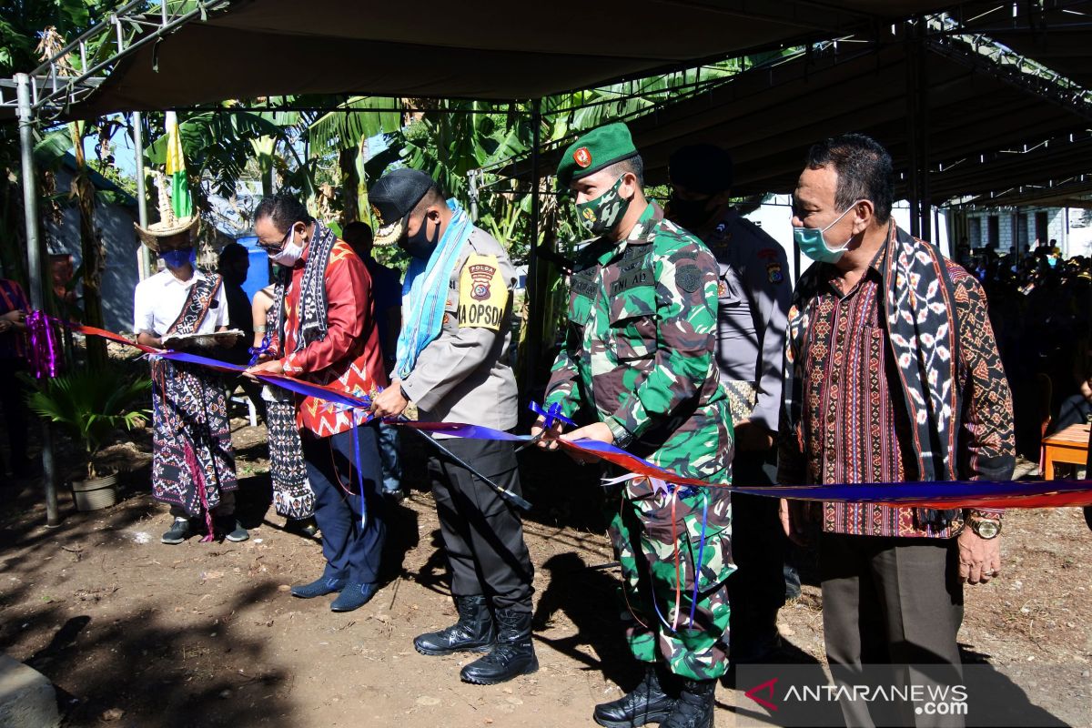 Wagub NTT resmikan desa Tangguh Nusantara