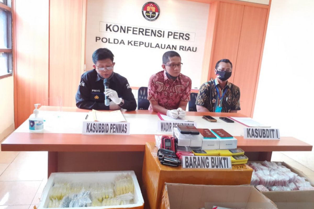 Polda Kepri sita 2.389 ponsel pasar gelap