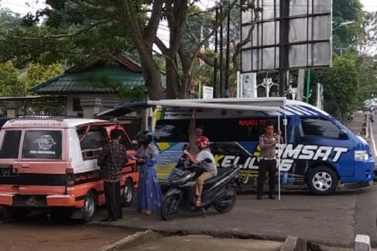 Samsat Keliling di Depan GOR Kotabaru