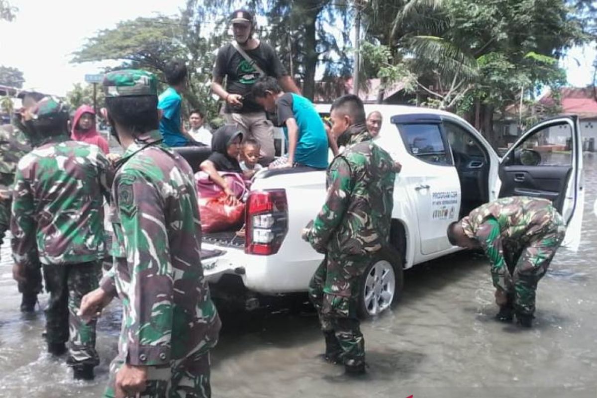Terjangan rob rusak puluhan rumah warga di Meulaboh Aceh Barat