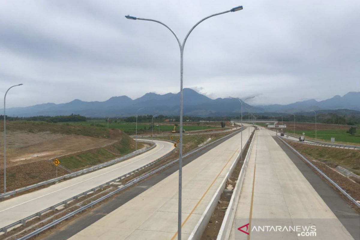 Infrastructure development aimed to speed up economic recovery: Jokowi