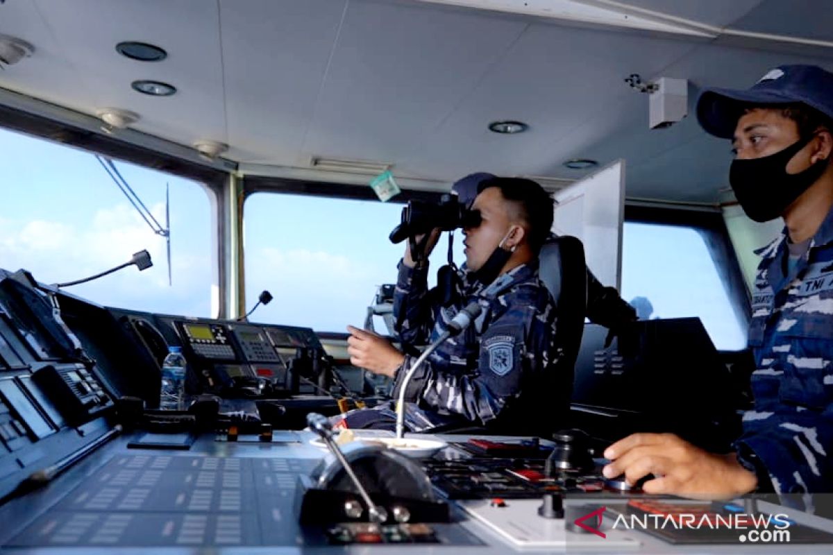 Indonesian Navy, Air Force conduct exercise near Malaysia border area