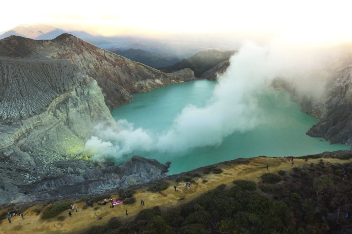 Wisata Alam Kawah Ijen Banyuwangi dibuka kembali