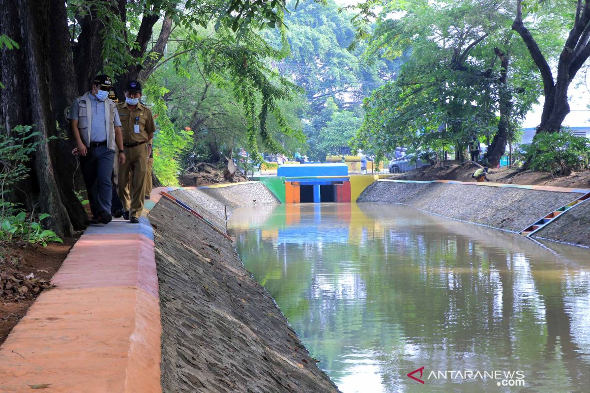 Pemkot Tangerang jadikan saluran irigasi sipon tempat pembibitan ikan