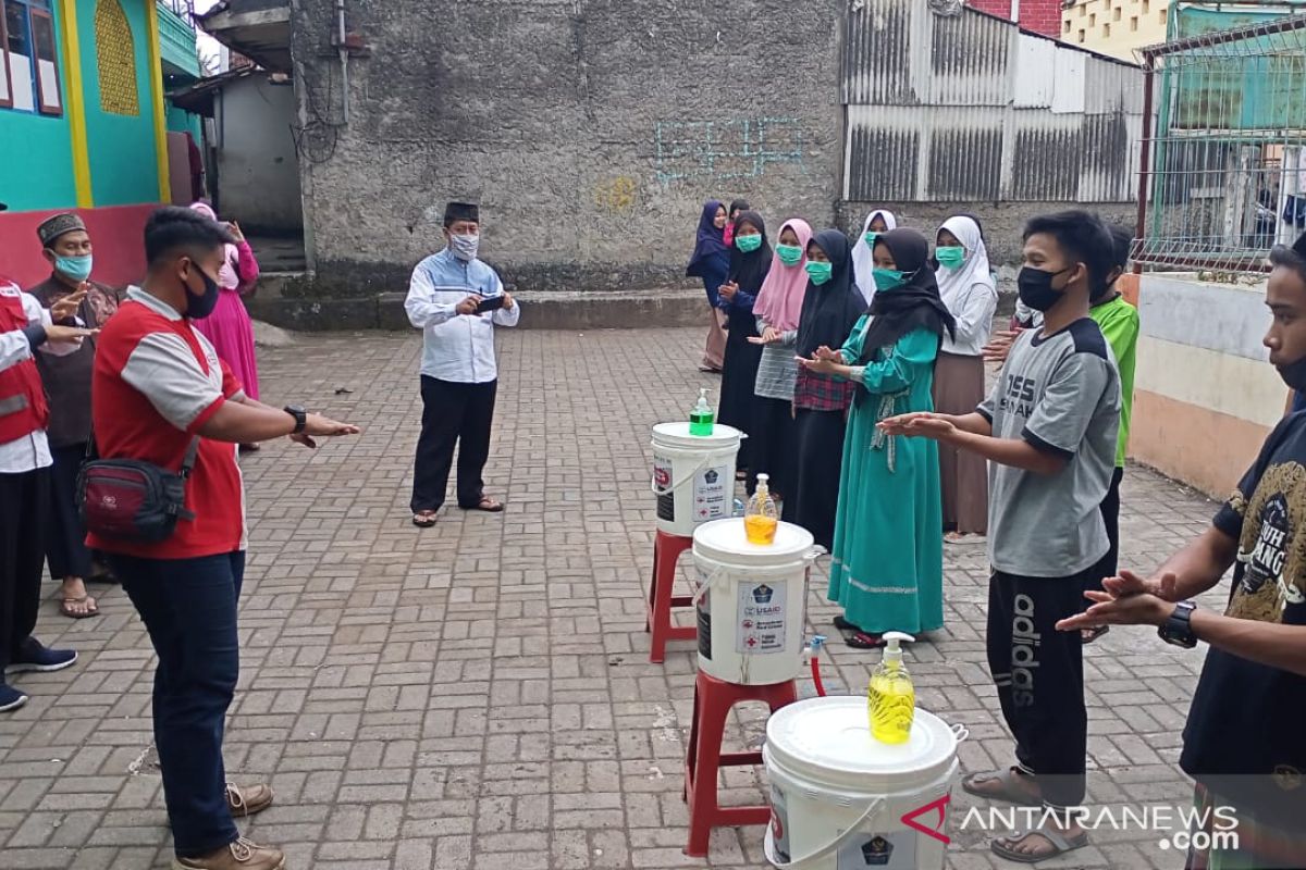 PMI Sukabumi sosialisasikan tahapan persiapan hadapi normal baru di ponpes