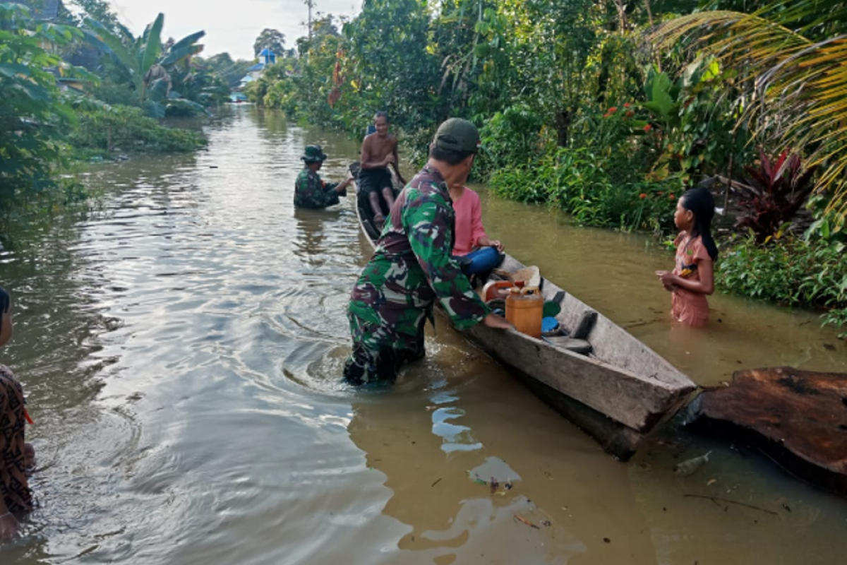 Tiga kecamatan di Sintang dikepung banjir ribuan rumah terendam