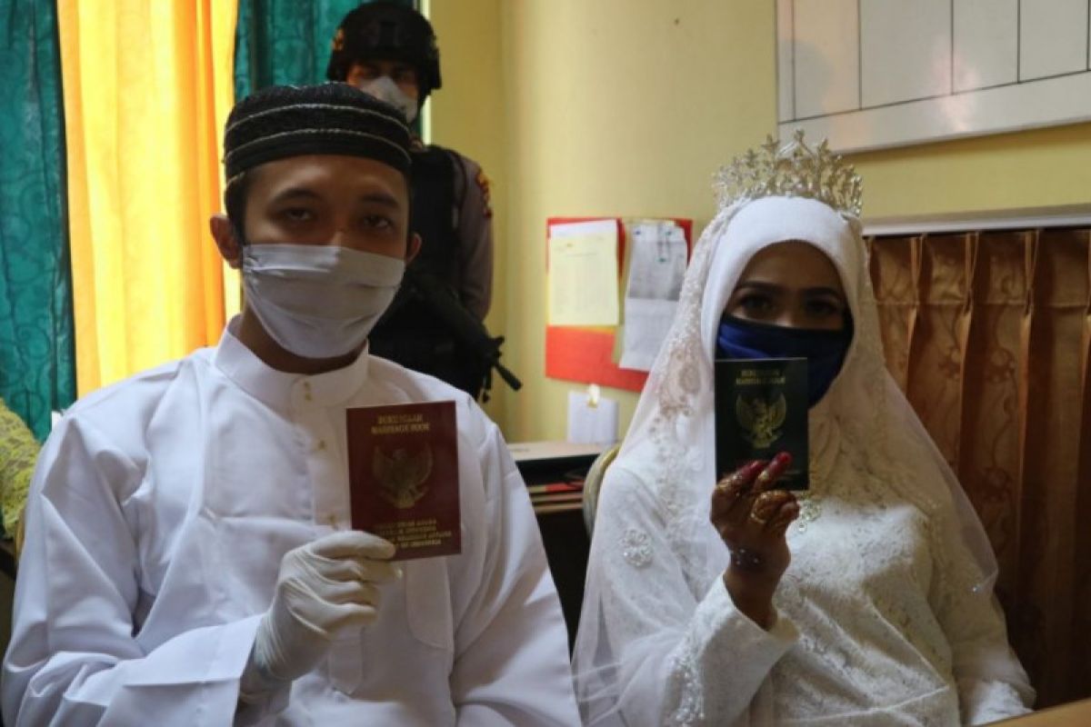 Tahanan kasus narkoba menikah di Mapolres Bintan