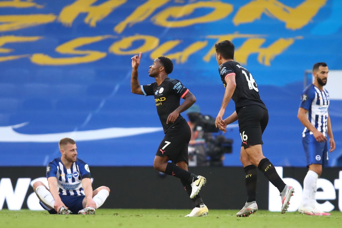 Raheem Sterling cetak hattrick ketika City pesta gol ke gawang Brighton