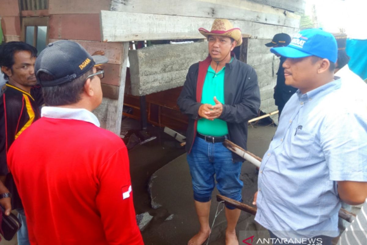 Anggota DPR Aceh berharap pemerintah pusat atasi banjir rob di Aceh Barat