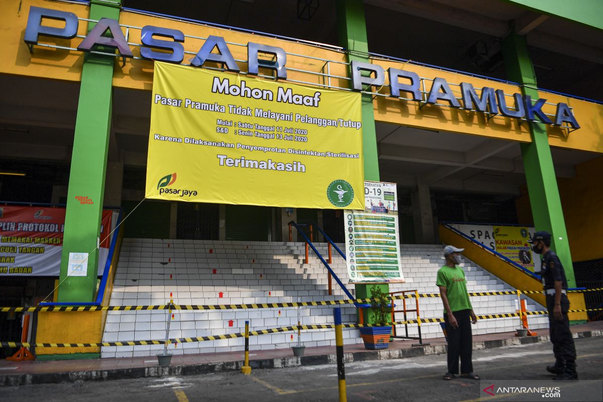 Pengelola temukan lagi pedagang positif COVID-19 di Pasar Pramuka