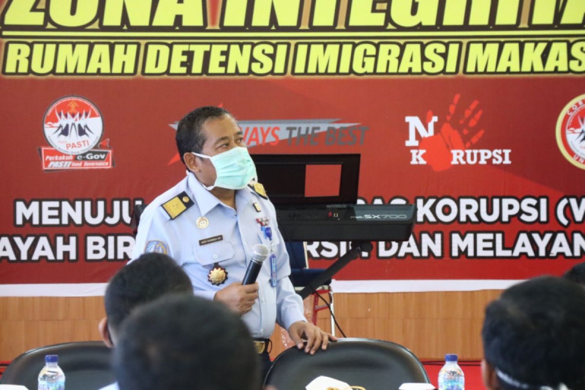 Kantor Imigrasi Kelas I Makassar buka layanan paspor secara kolektif