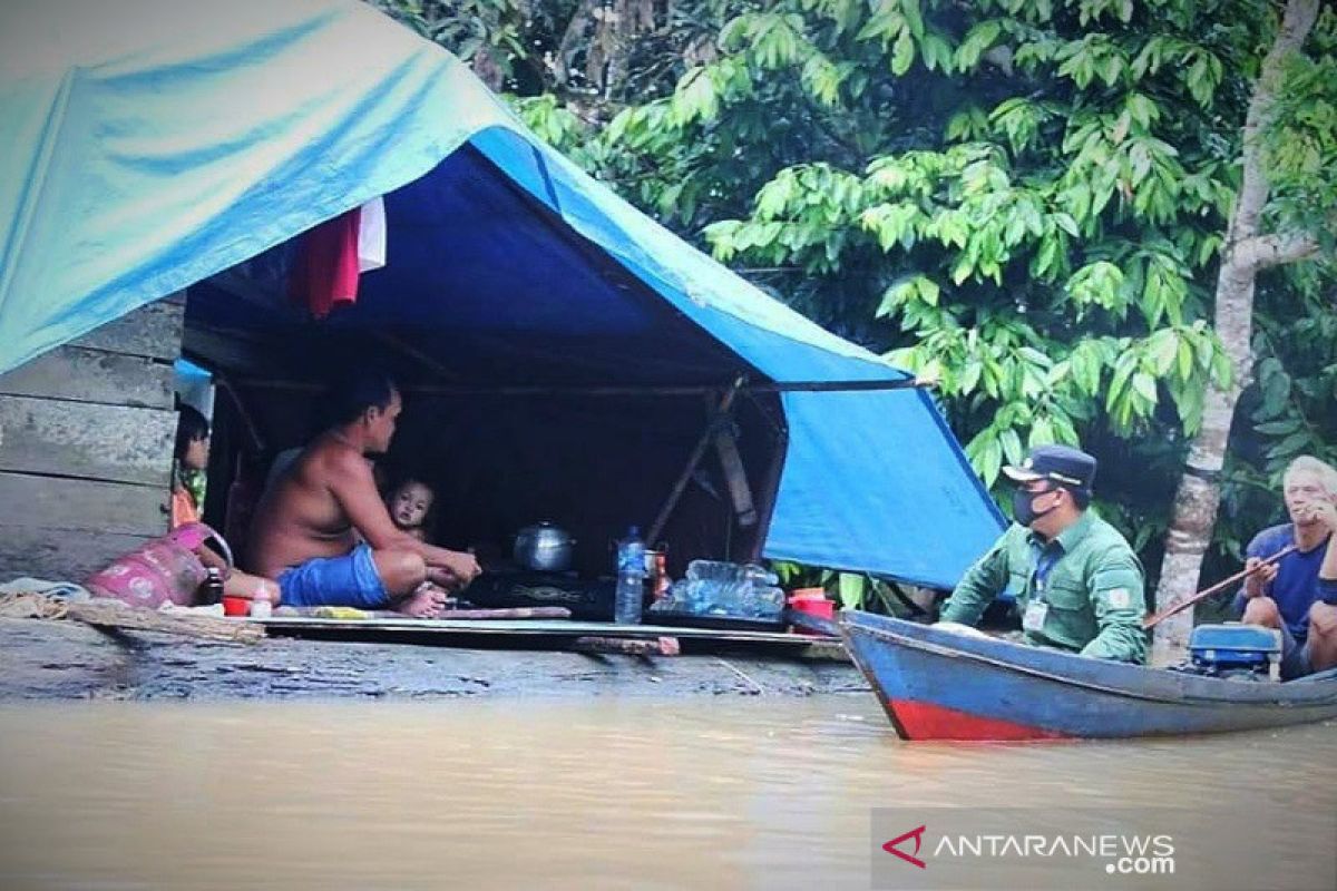 Distribusi logistik ke kawasan banjir Lamandau terhambat medan berat