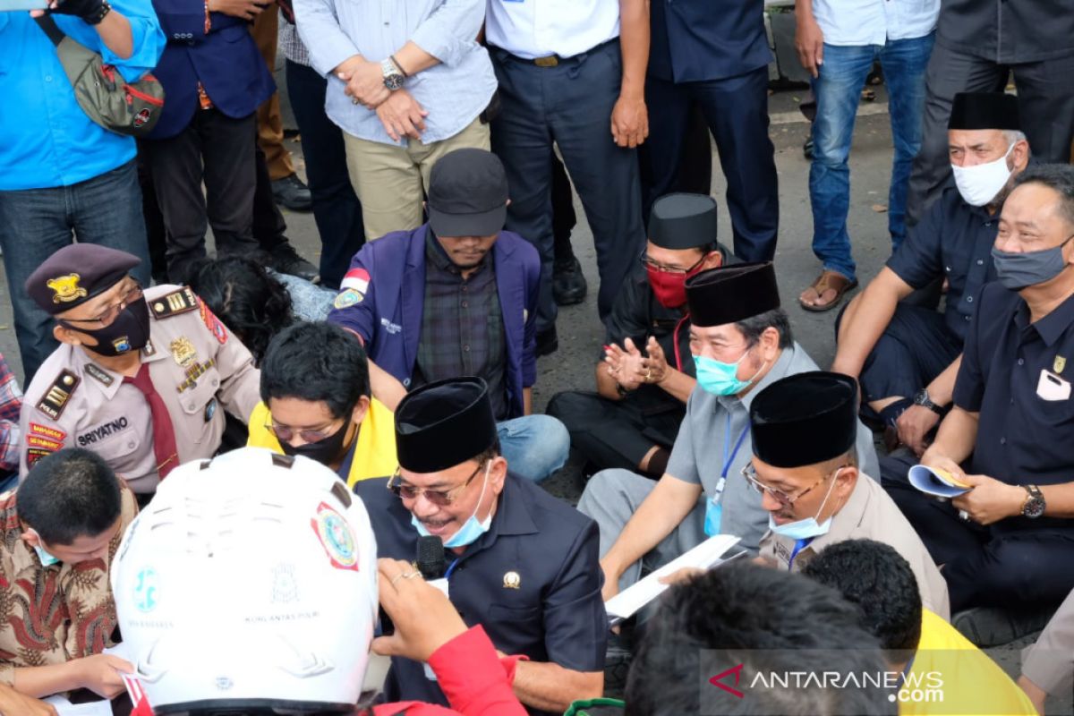 Ketua DPRD Kalsel dukung penolakan RUU 