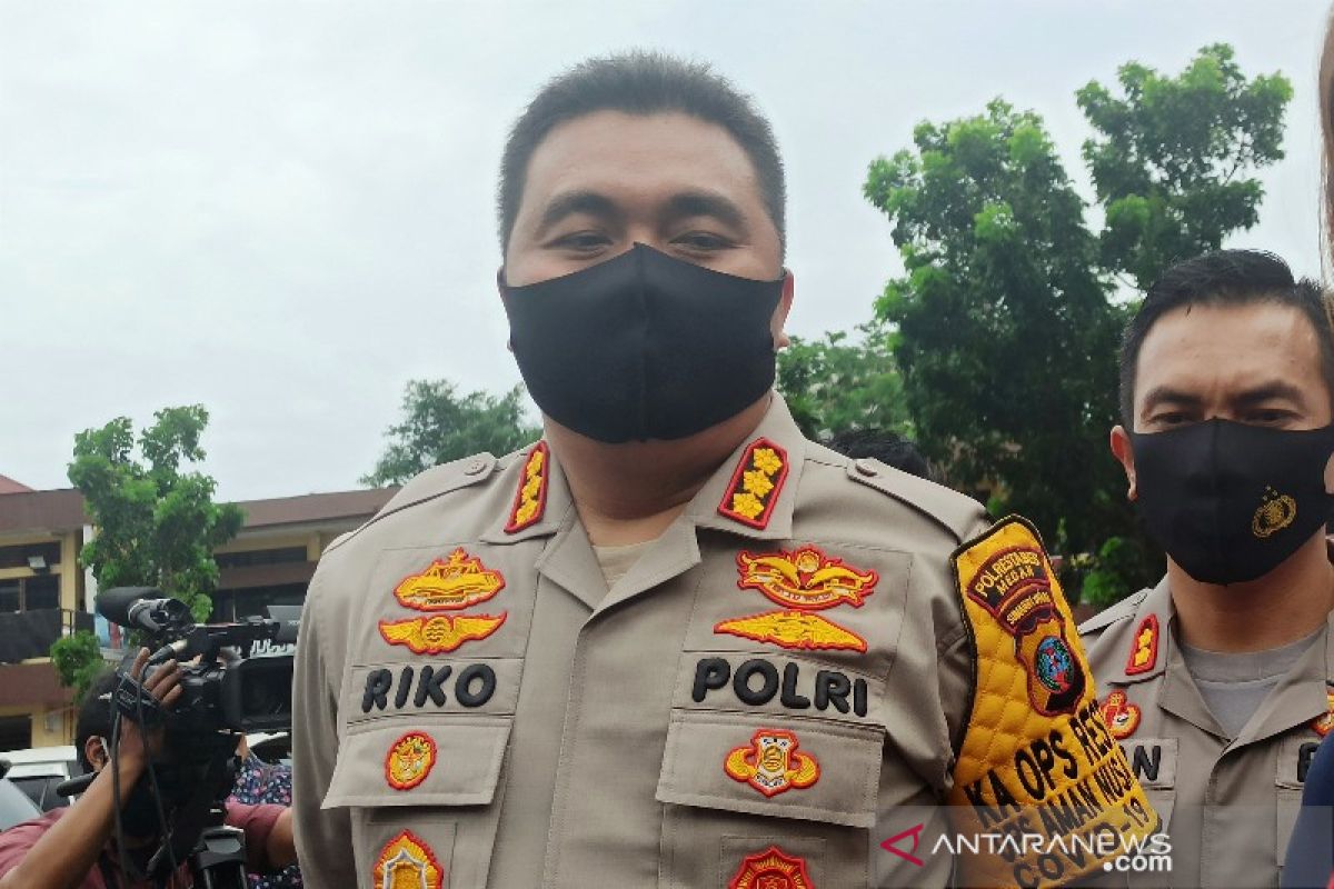 Polisi temukan alat kontrasepsi saat amankan artis H di hotel di Medan