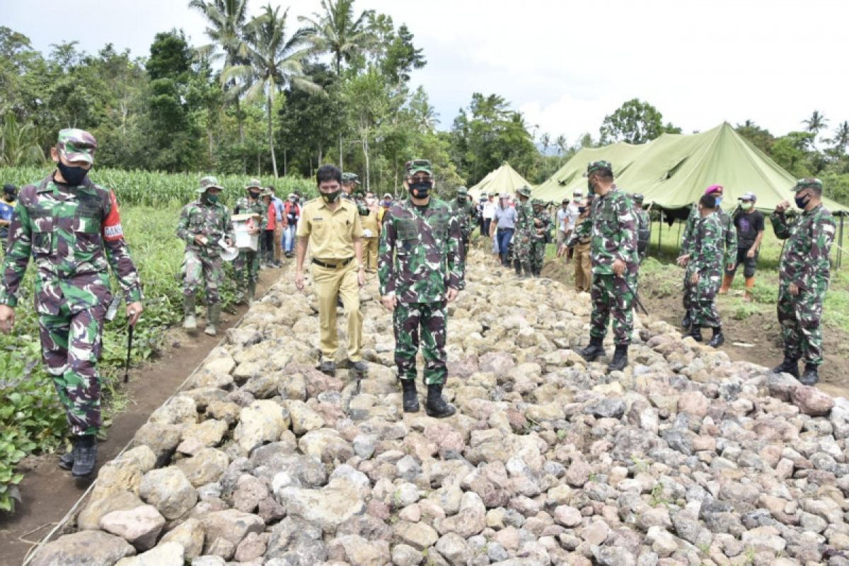 Aster Panglima TNI Tinjau TMMD-108 Kodam XIII/Merdeka