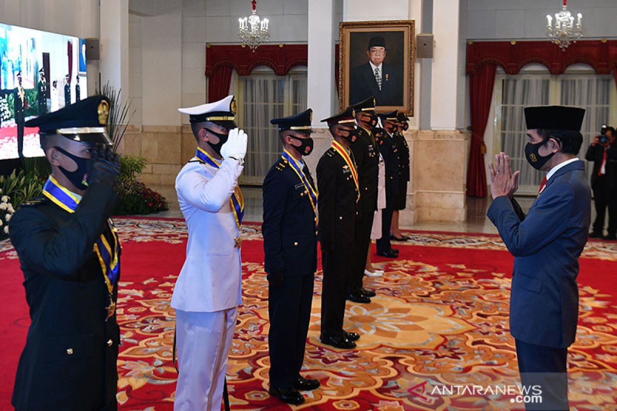 Presiden Jokowi melantik perwira TNI-Polri 2020 di Istana Negara