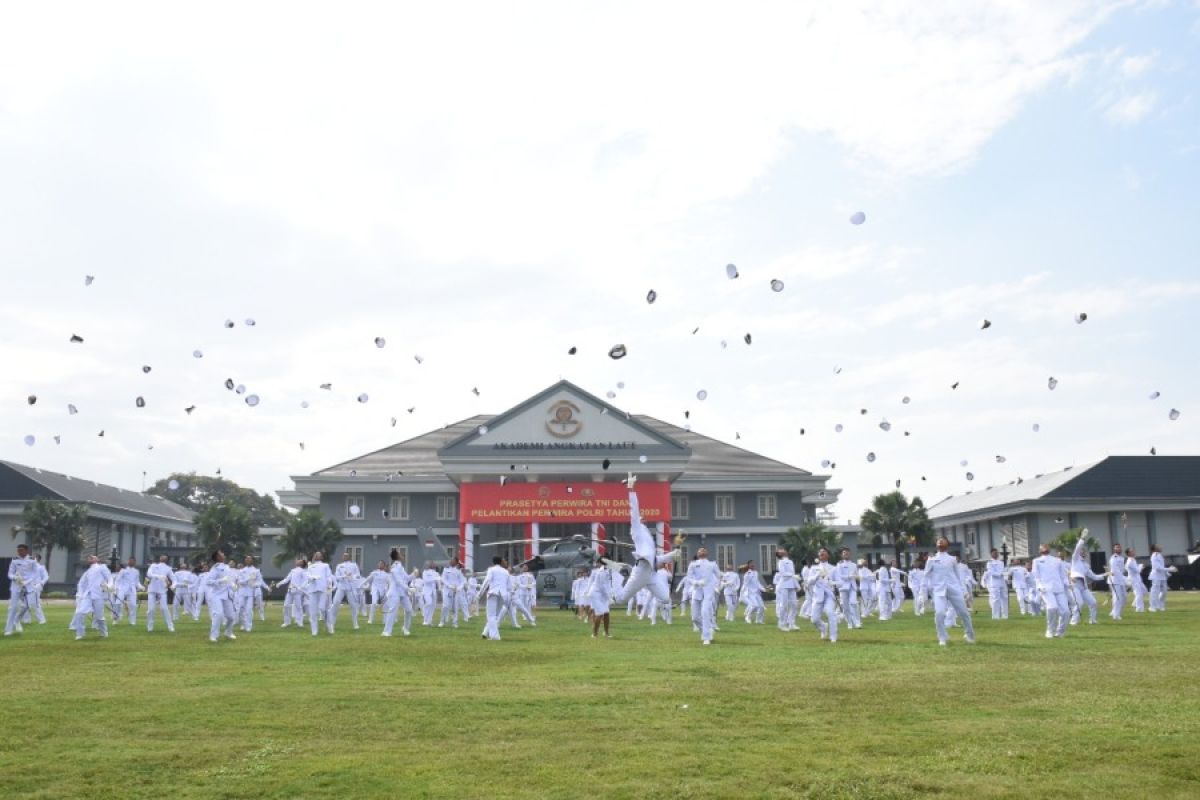 Gubernur AAL ingatkan perwira remaja abdikan diri untuk NKRI