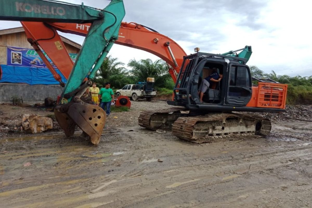 Onderdil excavator milik Hasan warga Batang Serangan langkat dicuri, kerugian Rp150 juta