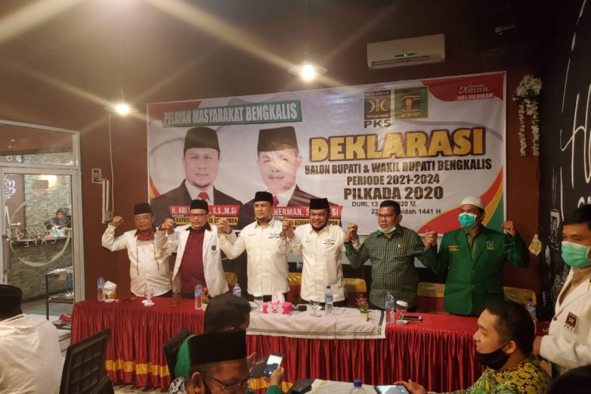 Maju Pilkada Bengkalis,  Khairul Umam "Nikahkan" paslon AMAN saat deklarasi