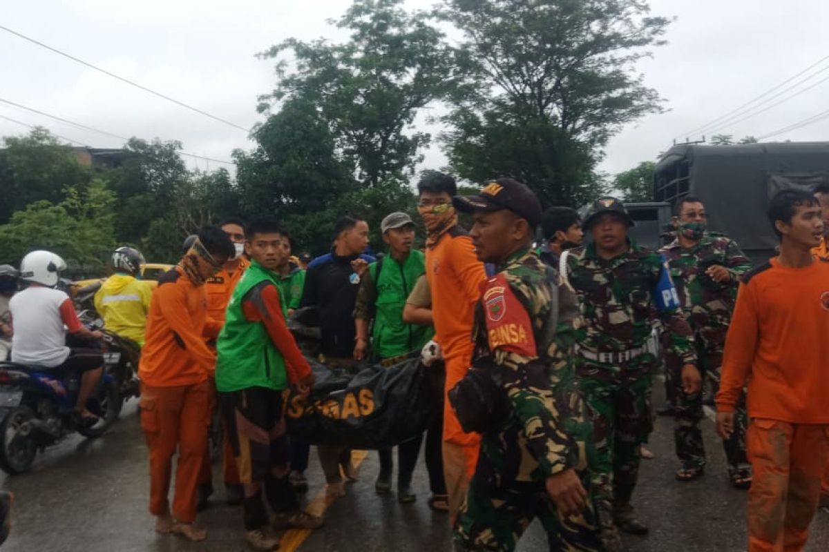 Jumlah korban jiwa banjir bandang Masamba bertambah menjadi 13 orang