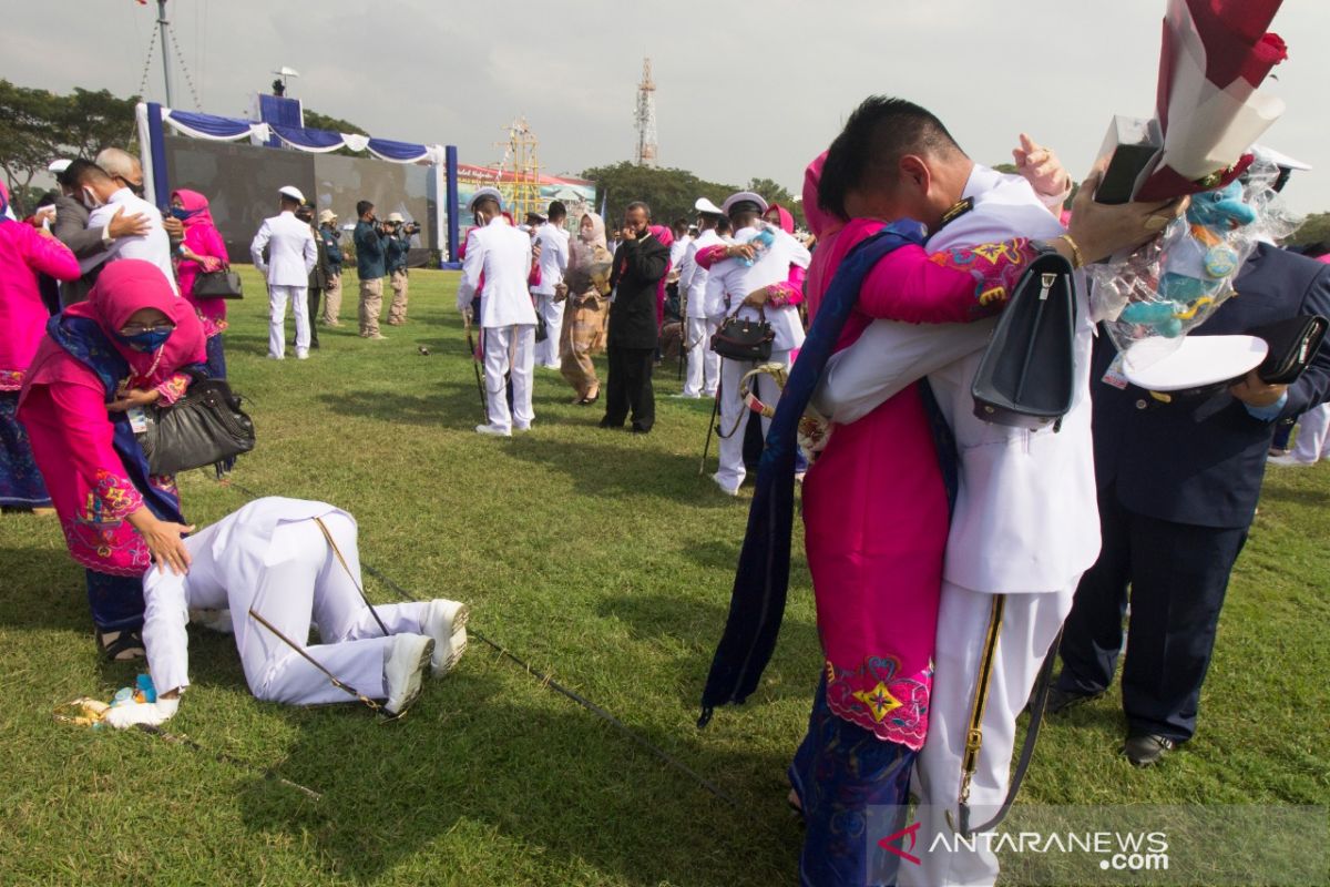 97 perwira remaja lulusan AAL sandang pangkat Letnan Dua TNI