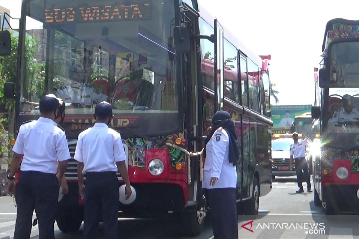 Bus Mabour siap antarkan berwisata keliling Kota Madiun