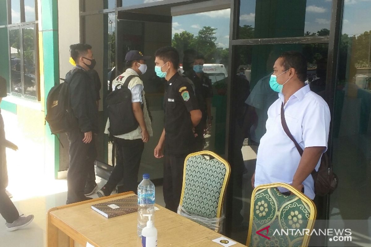 KPK datangi RSUD Aekkanopan dan rumah dinas Bupati Labura