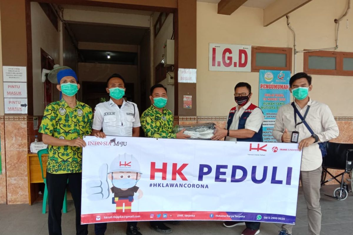 PT Hutama karya Ruas Terbanggi Besar-Pematang Panggang-Kayuagung beri bantuan APD RS dan puskemas