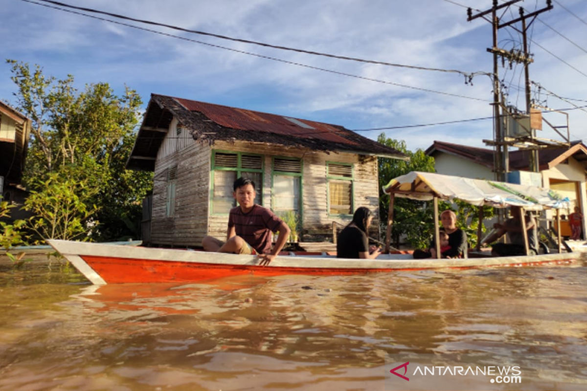 Sungai Kapuas kembali meluap waspada banjir besar di Kapuas Hulu