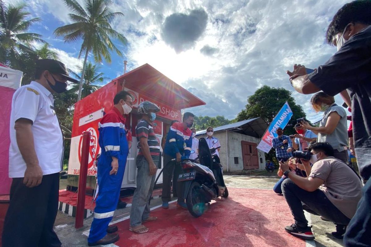 Pertashop pertama di Pulau Sulawesi resmi mulai beroperasi