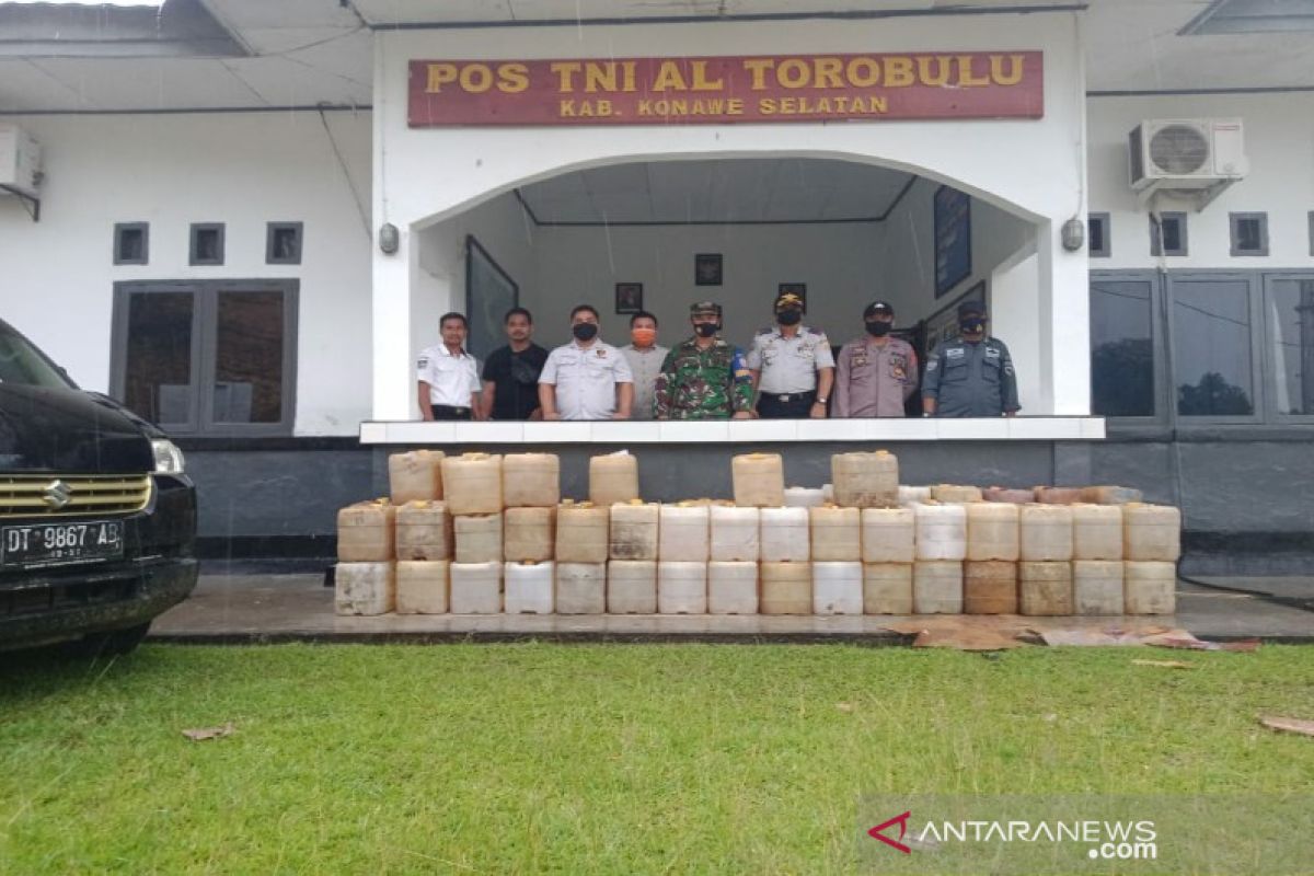 Pos TNI AL Torobolu menggagalkan penyeludupan BBM