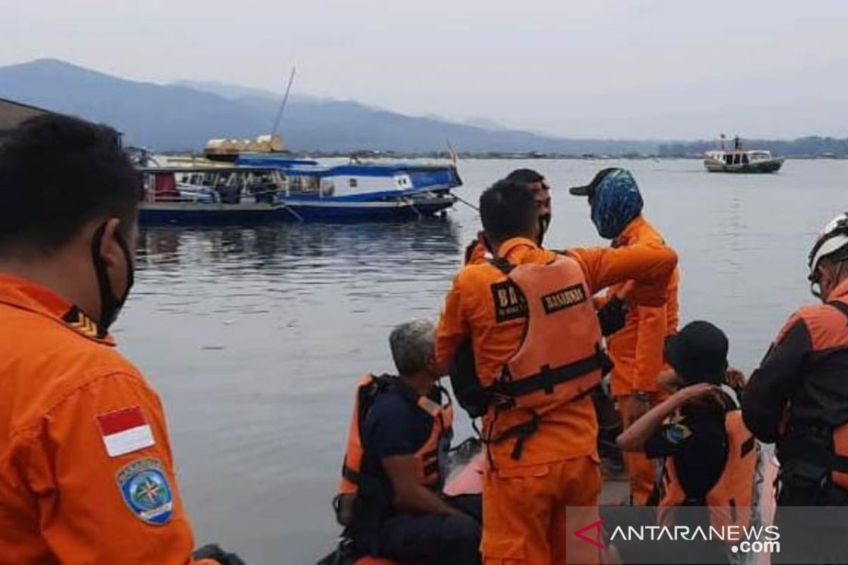 Pol Air Polres Cianjur bantu pencarian korban tenggelam di Waduk Jangari